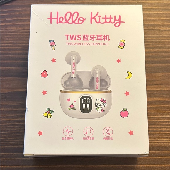 Hello Kitty Wireless Earbuds
Universally compatible with IOS and Android - Picture 2 of 4